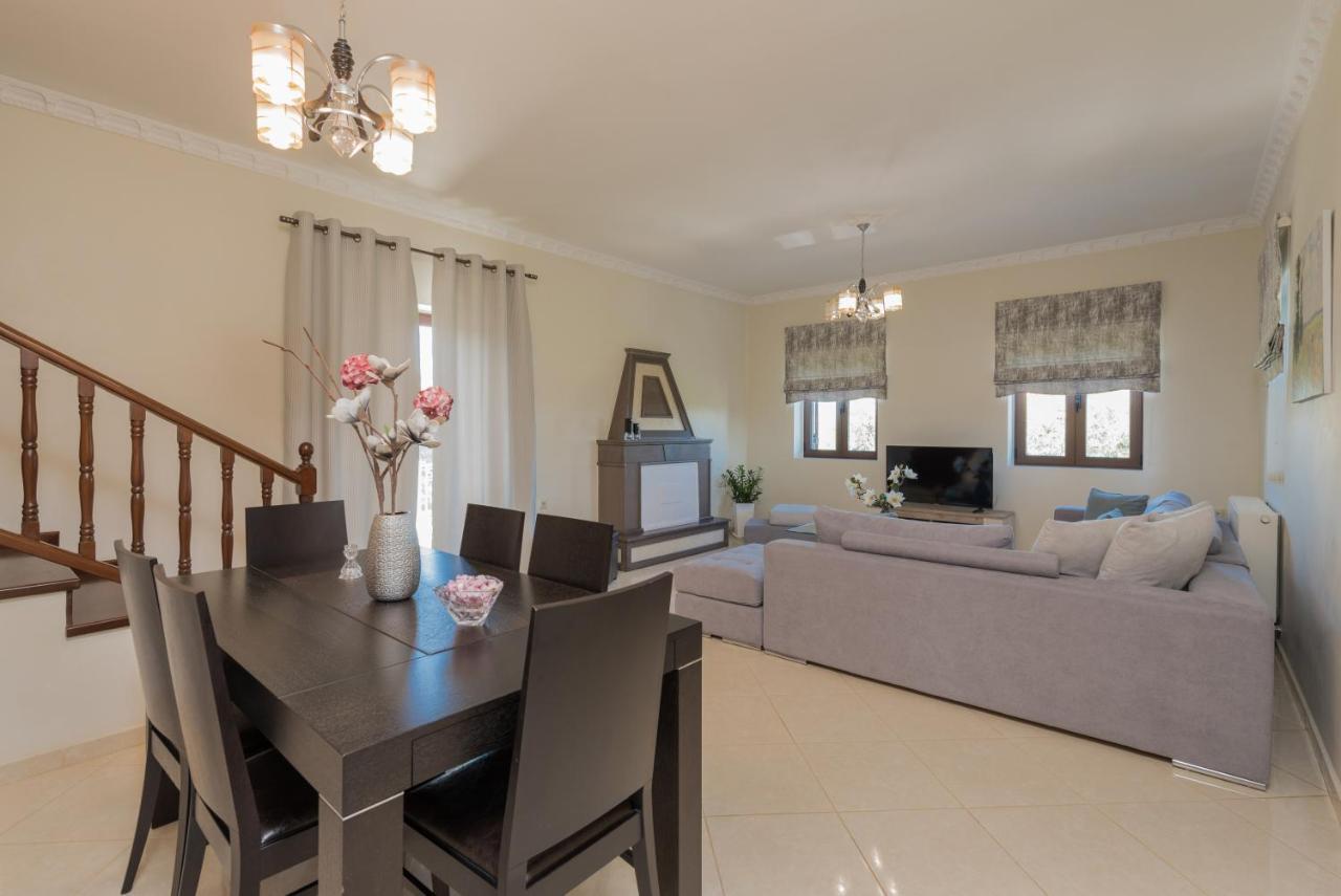 Filoxenia Stone House Villa *