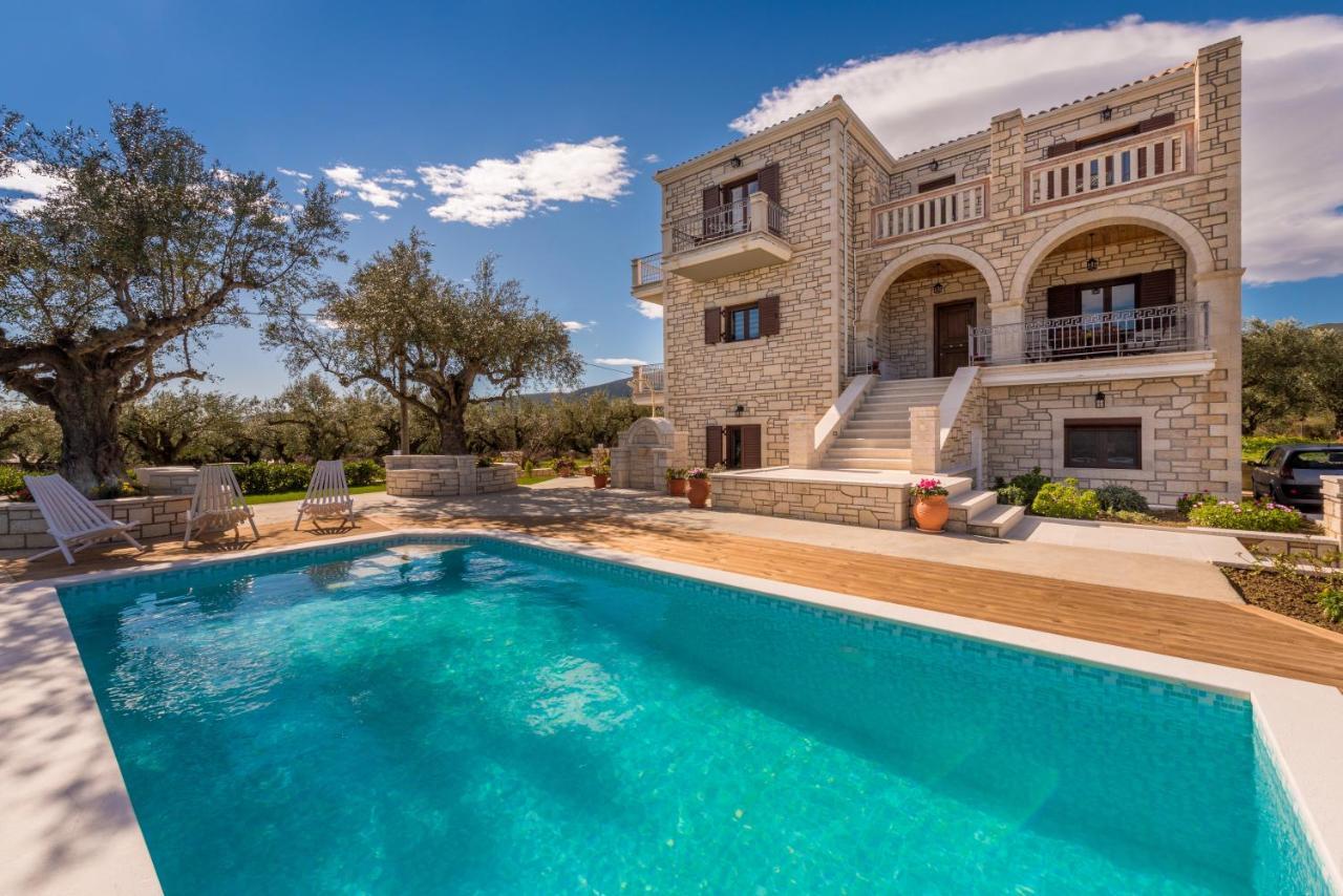 Filoxenia Stone House