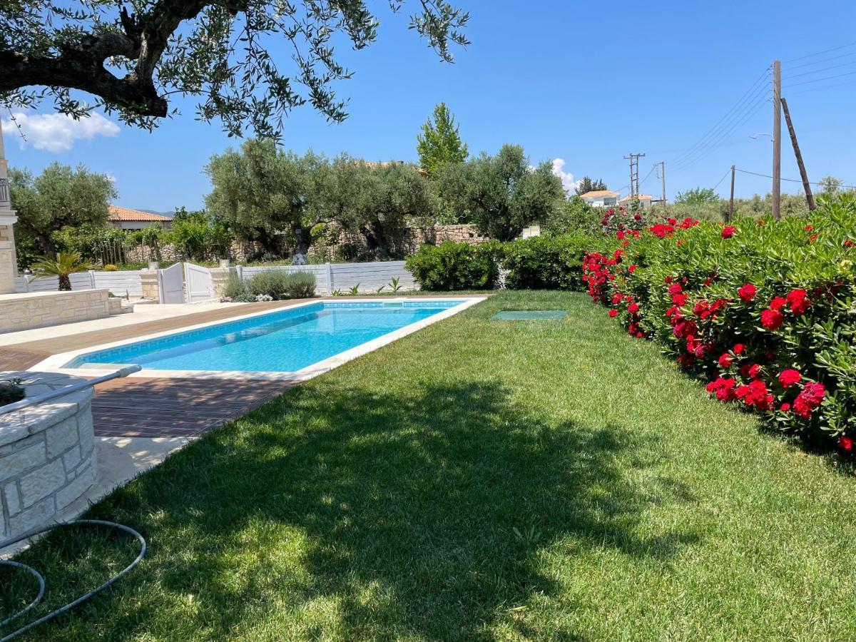 Filoxenia Stone House Villa